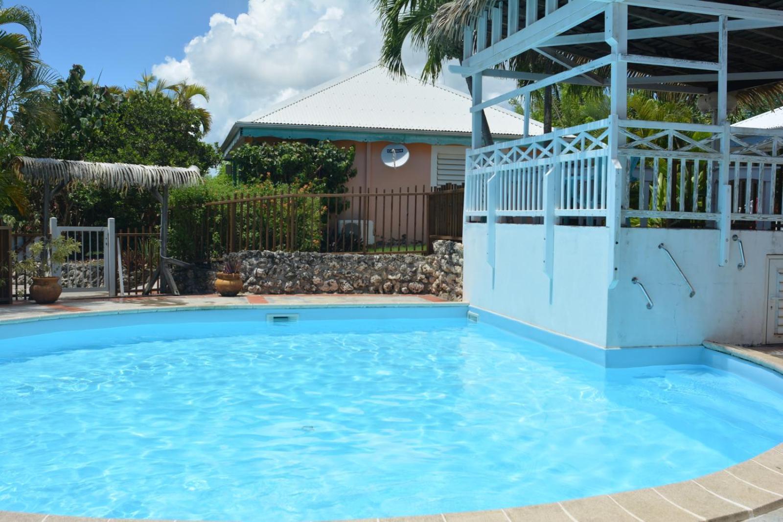 Bungalow La Papaye Bleue Residence Acces Piscine & Plage Saint-Francois  Kültér fotó